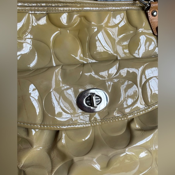 2009 paten-leather tan Coach Bag - Picture 2 of 9